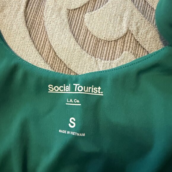 Social Tourist Kelly Green Stretch Crop Bra Tank Top Size Small EUC - Picture 4 of 8